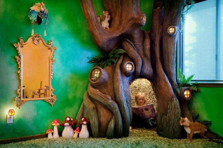 Отец построил для дочки сказочную комнату с чудо-деревом