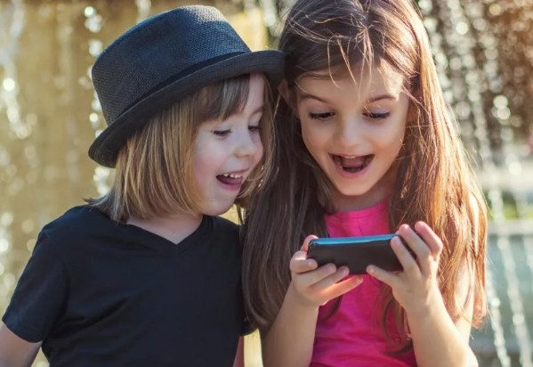 Доказано наукой: вред мобильных телефонов для детей