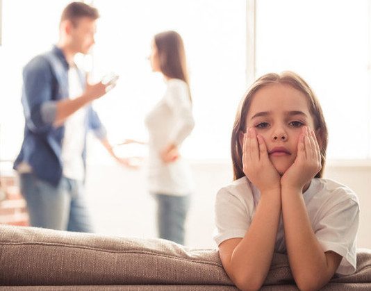 Как развод родителей учит детей лжи