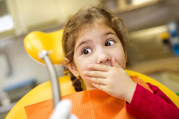 Почему нельзя лечить зубы, когда ребенок болеет?