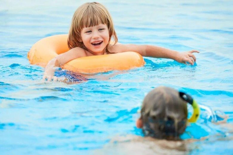 5 родительских ошибок при обучении ребёнка плаванию