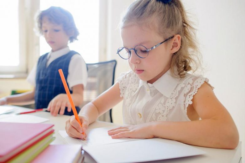 3 способа научить ребенка писать аккуратно и красиво