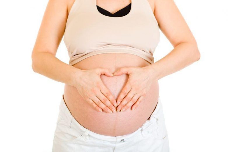 Откуда появляется темная полоска на животе во время беременности?