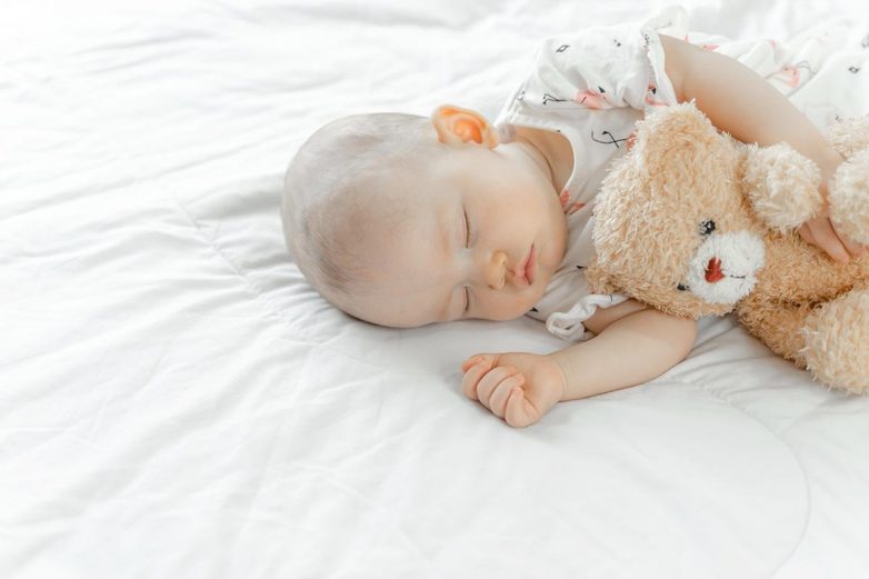 Что шепнуть ребенку на ушко, чтобы он спал безмятежно всю ночь?