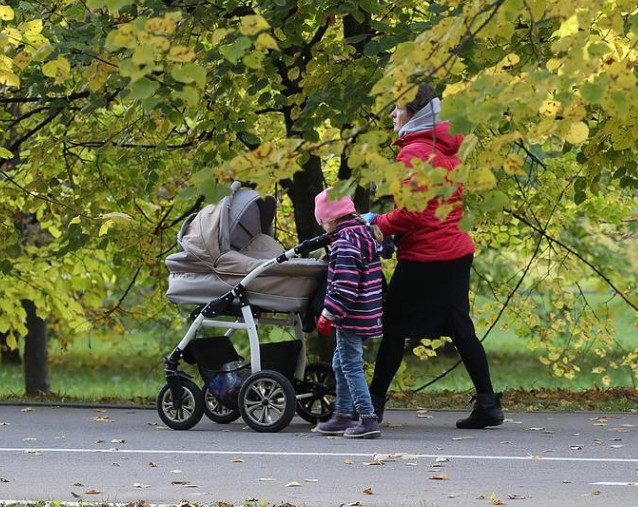 Размер пособия по уходу за ребенком в 2022 году вырастет до 31,2 тыс. рублей