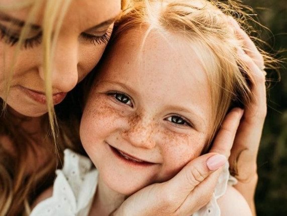 6 фраз, которые родители должны говорить ребенку, чтобы он рос уверенным и счастливым