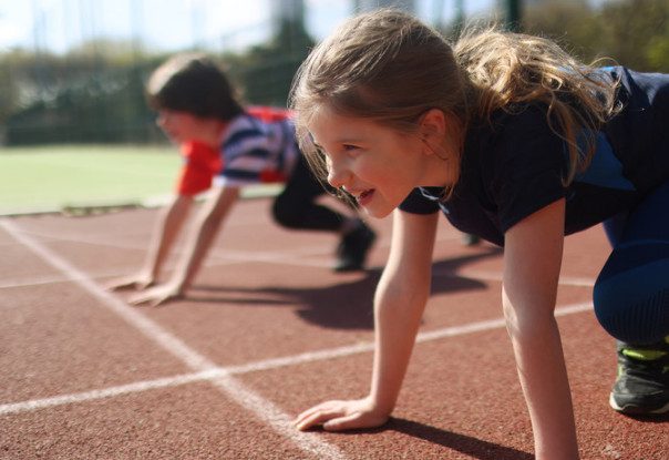С какого возраста нужно приучать ребёнка к спорту?