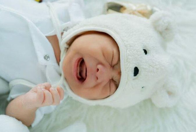 4 способа, как быстро успокоить плачущего младенца