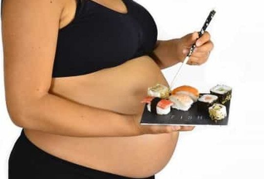 Можно ли есть роллы и суши во время беременности?