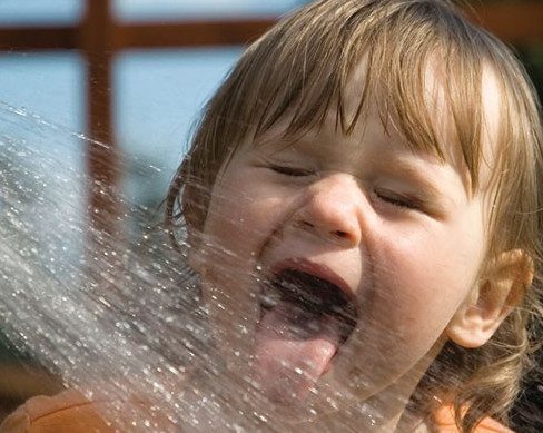 Как защитить ребенка от жары?