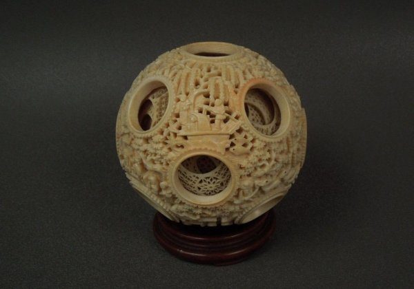 Загадка китайского шара: игрушка, головоломка и произведение искусства