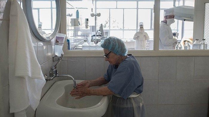 Старейший хирург в России