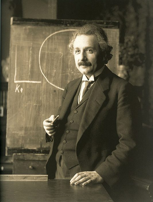 Что случилось с мозгом Эйнштейна после смерти учёного