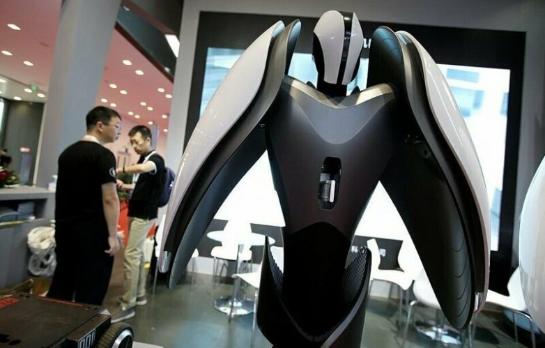 Самые интересные персонажи Всемирной конференции роботов в Пекине
