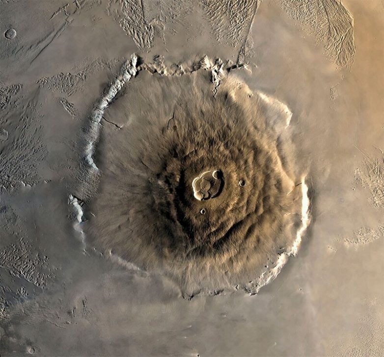 Олимп: самый высокий вулкан Солнечной системы