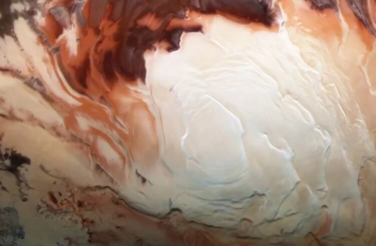 Марсианская «вода» может оказаться замёрзшей глиной