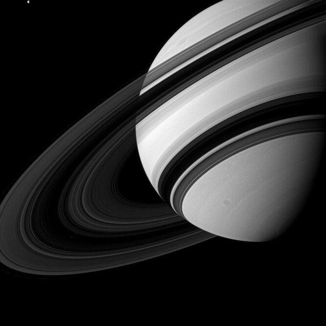 Космическая красота: лучшие снимки Cassini