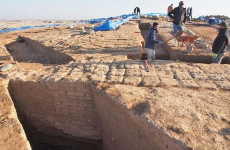 В Ираке обнаружен древний город, который долгое время находился под водой