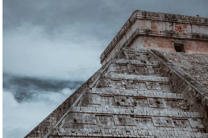 Учёным удалось расшифровать древние надписи майя