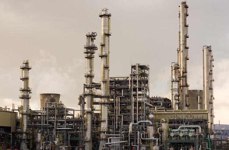 Химики предложили экологичный способ переработки нефти