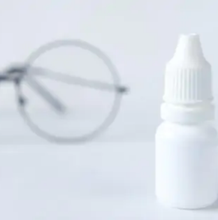 Глазные капли вместо очков — как это работает?