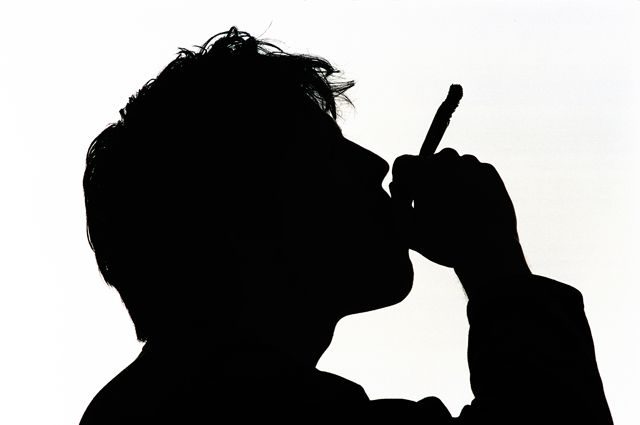 Cинтетический психоз: Чем опасны курительные смеси?