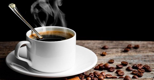 Стоит ли пить кофе по утрам?