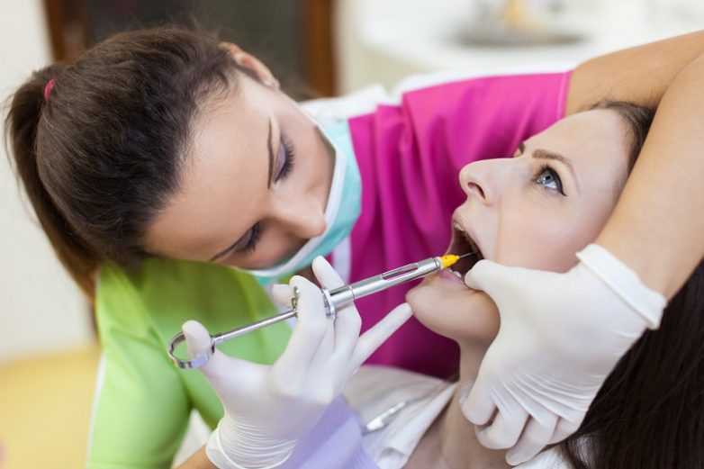 Вся правда про зубные импланты