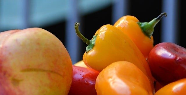 Овощи и фрукты спасают от слабоумия в старости