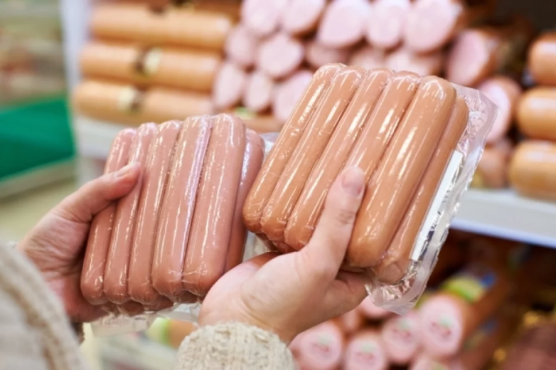 Чем полезны и опасны сосиски