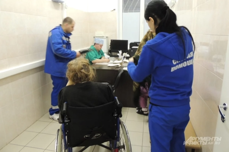 Когда именно вызывать врача на дом? Ждать помощи