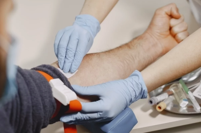 Собственной кровью можно отравиться