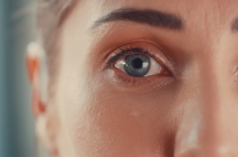 Причины ухудшения зрения в новогодние праздники