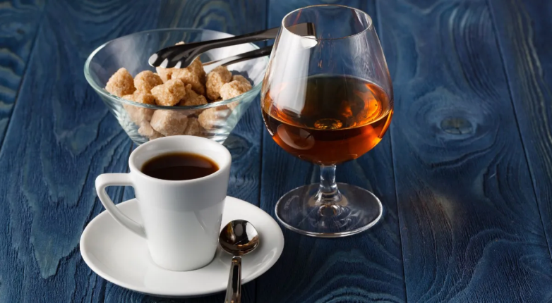 Можно ли пить кофе после алкоголя или с похмелья. Кофе и алкоголь
