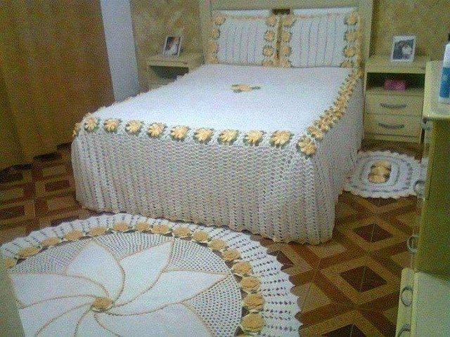 Уютная вязаная спальня
