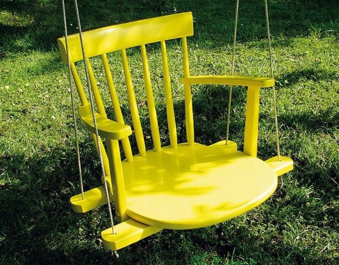 Удачные примеры переделки старых стульев