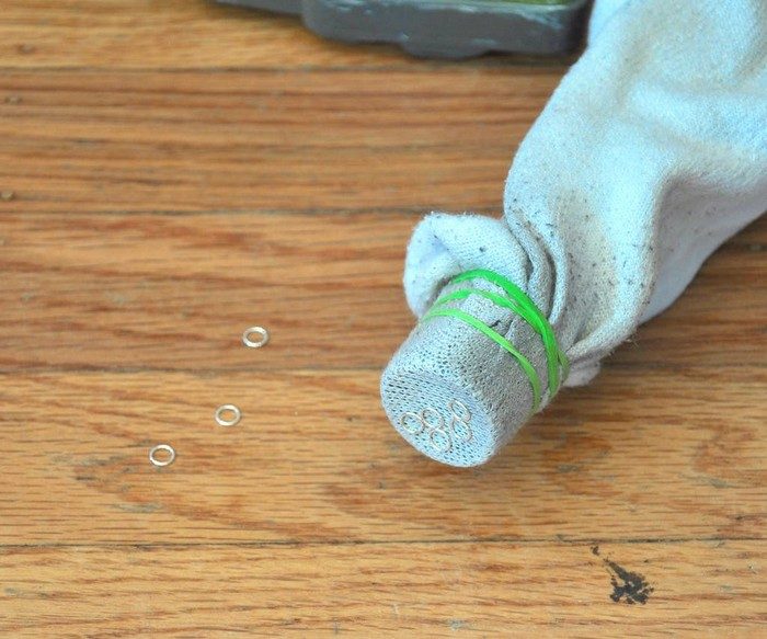 Как использовать в хозяйстве одинокий носок