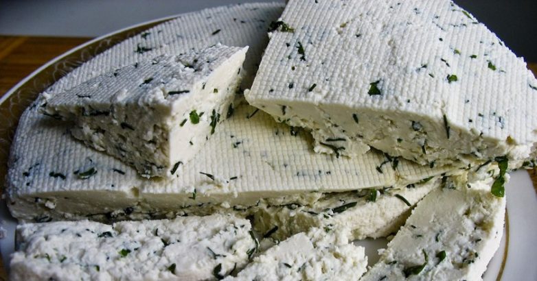 Рецепт домашнего сыра с зеленым луком