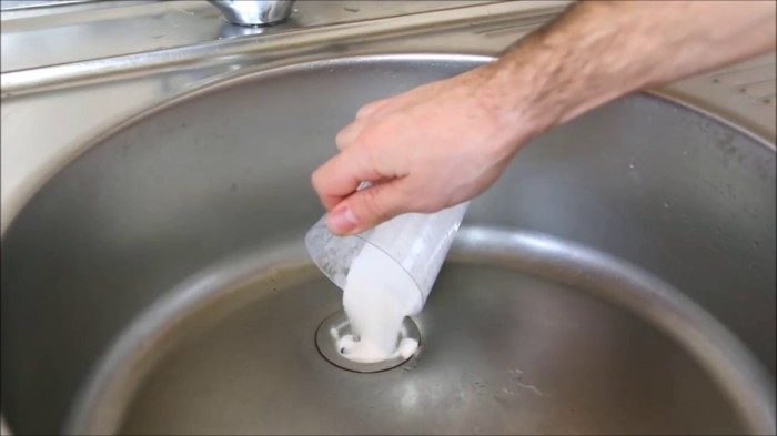 4 способа прочистить засор своими руками, сэкономив на сантехнике