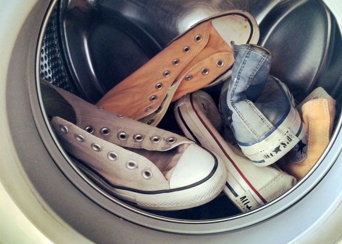 Стирка обуви в стиральной машине: советы