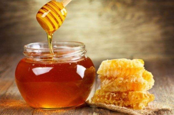 Почему мёд расслаивается на две фракции и можно ли этого избежать?