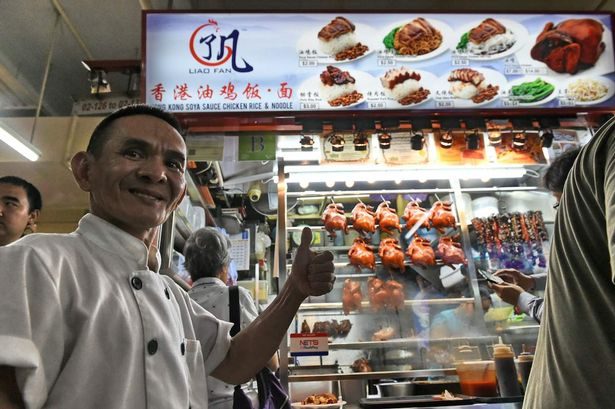 Истории успеха: сингапурский торговец едой получил звезду Мишлен