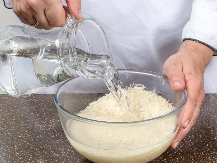 6 хитростей для тех, кто мечтает приготовить рассыпчатый рис, а не противную клейкую массу