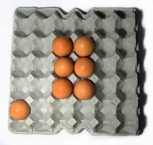 Нужно ли хранить яйца в холодильнике?