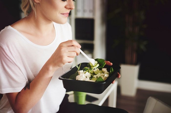 8 распространённых кулинарных привычек, которые убивают ваше пищеварение