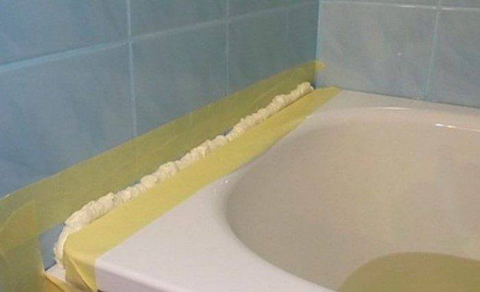 Чем замазать стык между стеной и ванной, чтобы вода не просачивалась