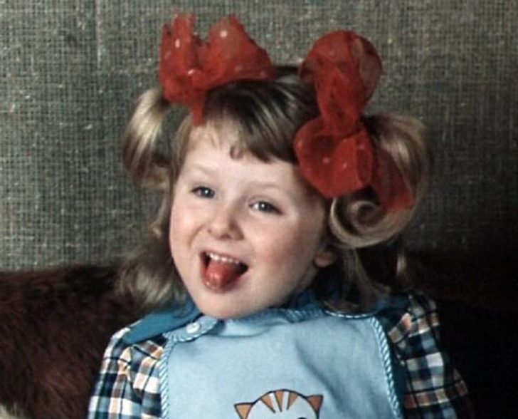 катя василькова. по семейным обстоятельствам девочка леночка кто играет. катя василькова по семейным обстоятельствам. екатерина василькова в фильме по семейным обстоятельствам. по семейным обстоятельствам девочка леночка кто играет.