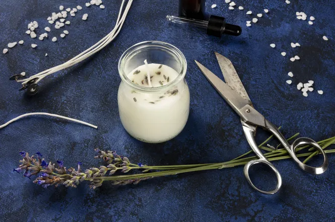 Правило, которым многие пренебрегают — и очень зря. Как и зачем нужно подрезать фитиль свечи