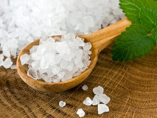 5 способов защиты солью от порчи и сглаза