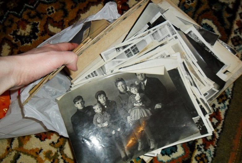 Почему нельзя хранить фотографии покойников в семейном альбоме?
